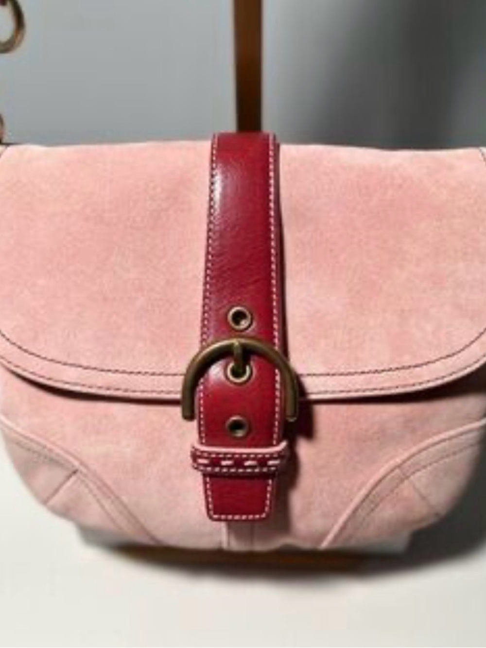 VINTAGE Y2K Coach Soho Pink Suede Small Shoulder Purse With Gold Accents